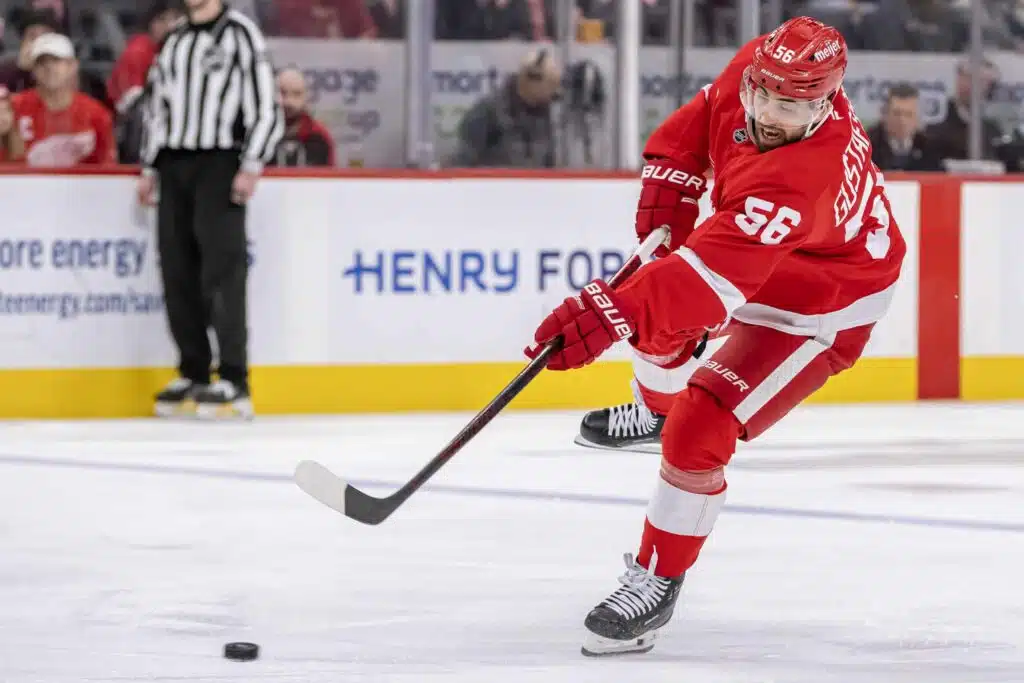 Ruotsin tähtipuolustaja jyrähti kohtelustaan – ”Mieluummin istuisin katsomossa”