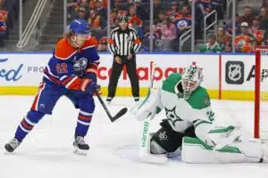 Sami Kapanen ohjeistanut Kasperi-poikaansa ennen ensi yön Stanley Cup -finaaleja