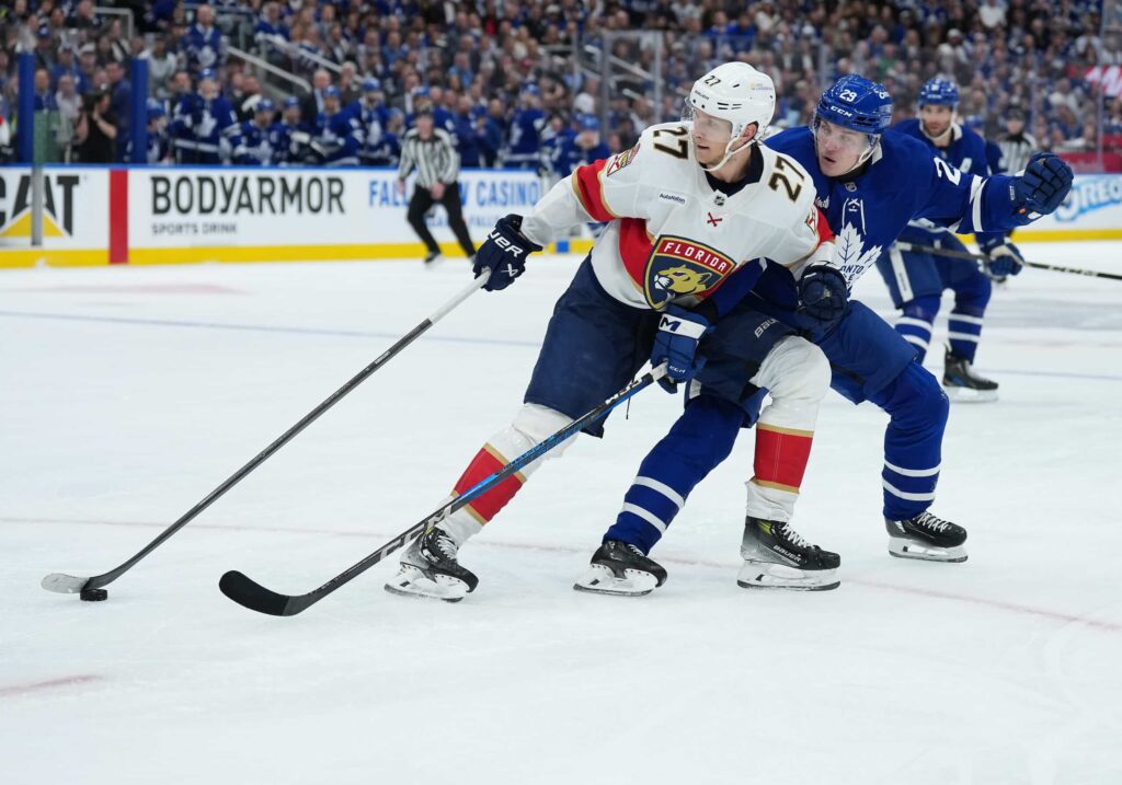 Vuoden 2019 sensaatiojoukkueen maailmanmestari ilmiliekeissä - Florida jatkoon NHL:ssä Vuoden 2019 sensaatiojoukkueen maailmanmestari ilmiliekeissä – Florida jatkoon NHL:ssä