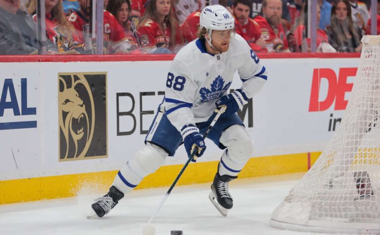 William Nylander jäi ratkaisevalla hetkellä jalkoihin – maalivahti ei säästellyt sanojaan