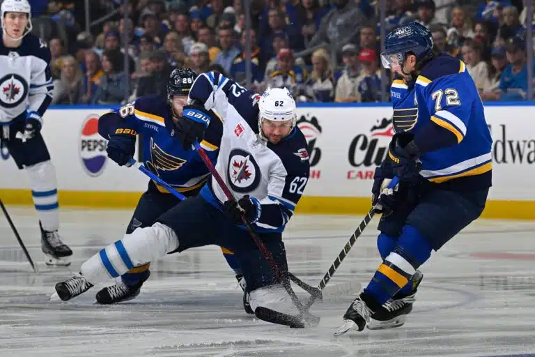 Nino Niederreiter ja Justin Faulk