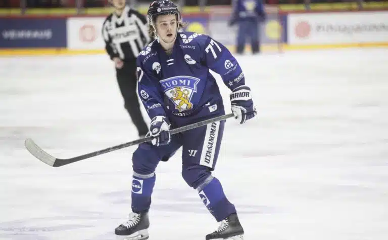 Näkökulma: Leijona-puolustaja kääntää sivua – medialla syytä katsoa peiliin