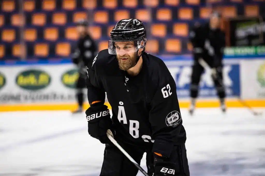 Liigassa jysähti – TPS-kapteeni palaa vanhaan seuraansa