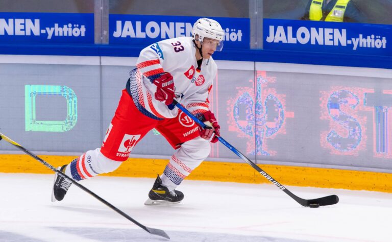 Leijonien entinen MM-hyökkääjä siirtyy Tshekin pääsarjaan