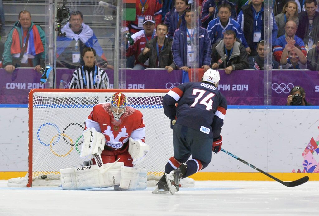Venäjän Sotshin olympialaisissa upottanut supertähti lopettaa uransa Venäjän Sotshin olympialaisissa upottanut supertähti lopettaa uransa