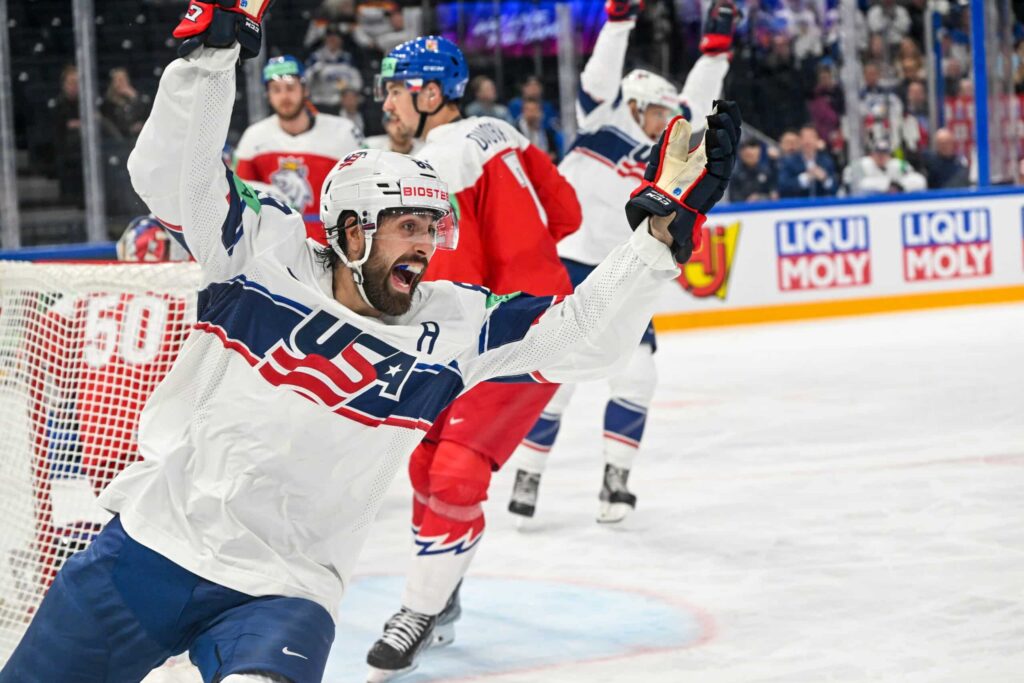 Yhdysvaltain MM-tähti siirtohuhuissa - NHL-seura odottaa jättipalautusta Yhdysvaltain MM-tähti siirtohuhuissa – NHL-seura odottaa jättipalautusta