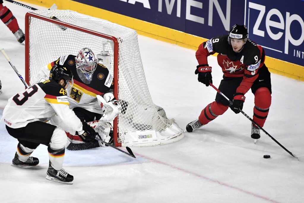 Kanadan olympiavoittajalle jättisopimus NHL:ssä Kanadan olympiavoittajalle jättisopimus NHL:ssä