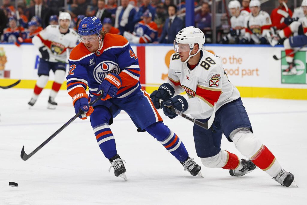 Kasperi Kapaselta hurja esityö - Stanley Cup -finaaleissa jatkoeriin Kasperi Kapaselta hurja esityö – Stanley Cup -finaaleissa jatkoeriin