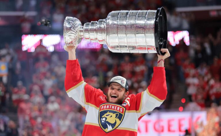 Aleksander Barkov yllätti kaikki – tämä ele kertoi kaiken oleellisen
