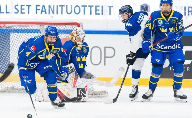 Naisleijonat huimassa putkessa – tähden rehellinen arvio puhutteli