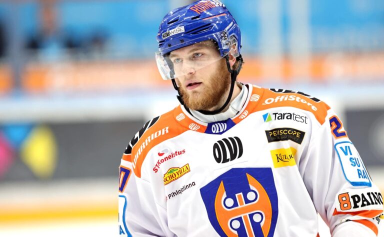 Kultaleijona tarttuu Jaromir Jagrin täkyyn