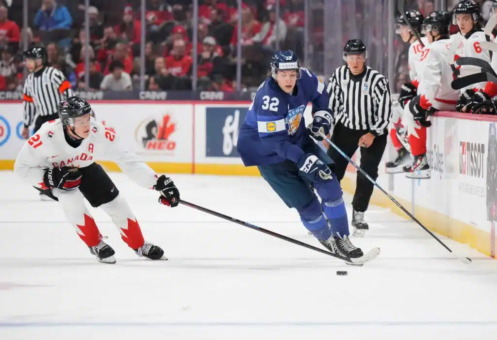 Suomen superlupaus iloinen ensimmäisestä kaudesta Pohjois-Amerikassa: ”Pudotuspeleissä olin parhaimmillani”