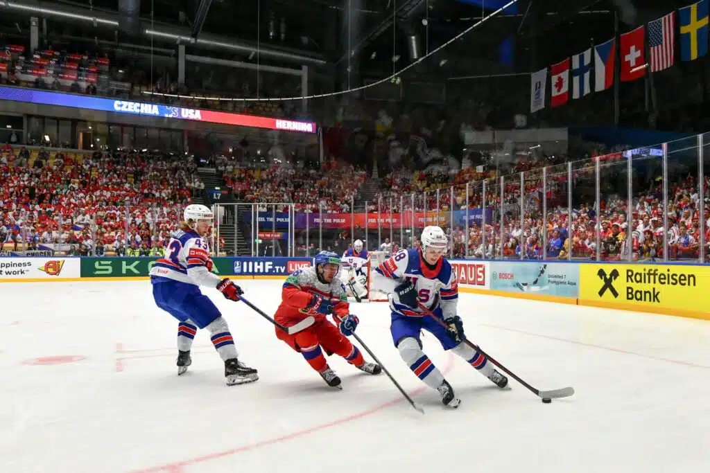 Yhdysvaltain MM-tähti luottavaisena NHL-kauteen: ”Se auttoi minua todella paljon”