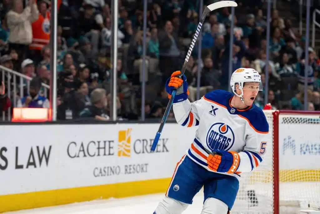 Jääkiekon MM-kisoissa hopeaa vuollut tähtihyökkääjä koki kovia