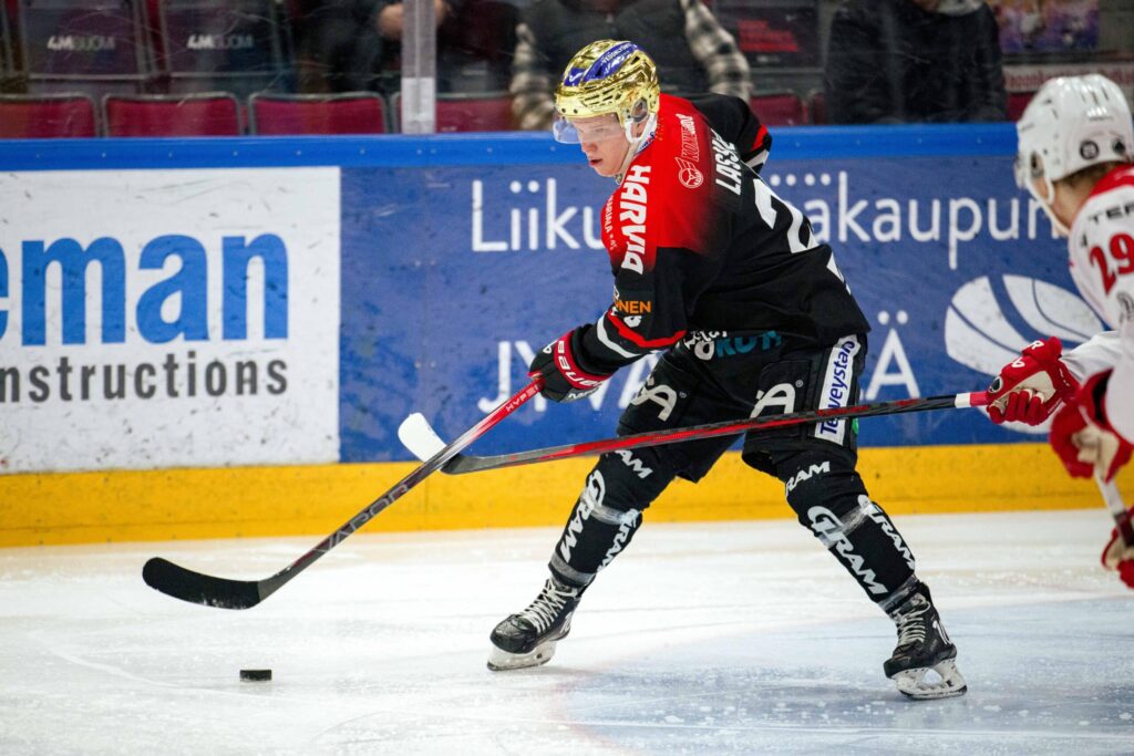 Liigassa vaihtui kapteeni – JYP luottaa nyt superlupaukseen