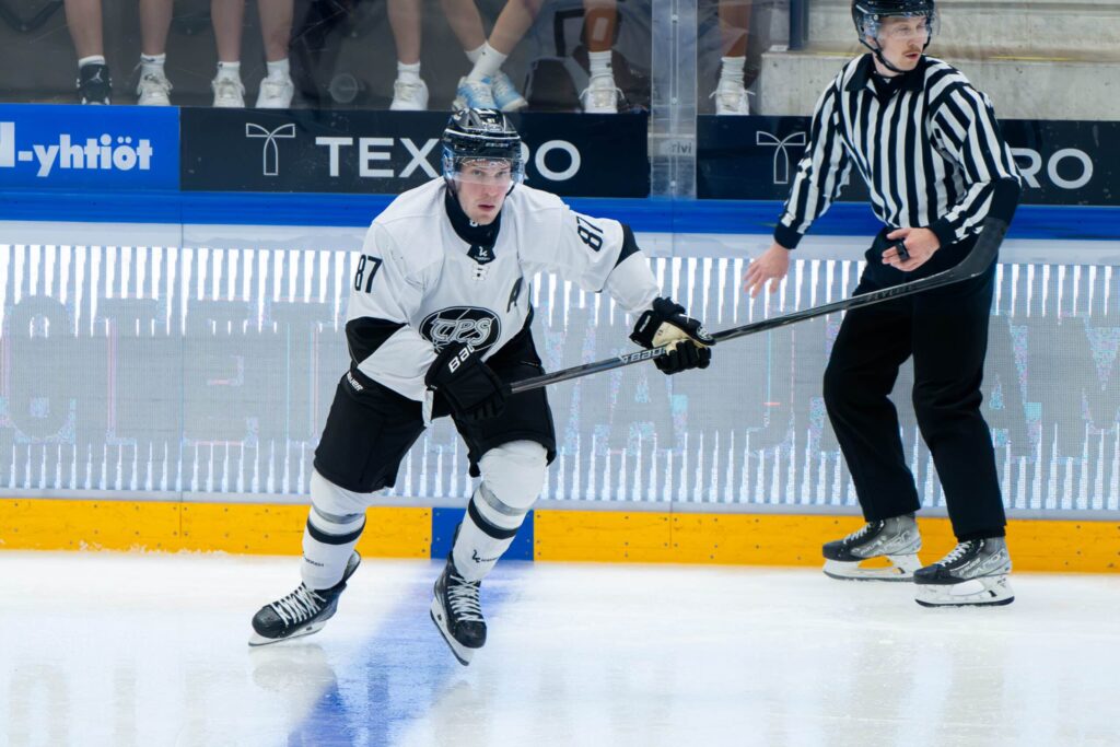 Liiga-seuralle hirmuvahvistus – Leijona-hyökkääjä kertoi, mikä painoi vaakakupissa