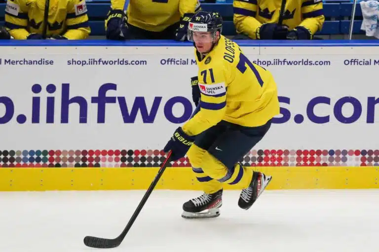 Mikä maksaa? – Tre Kronorin MM-tähti vailla NHL-sopimusta