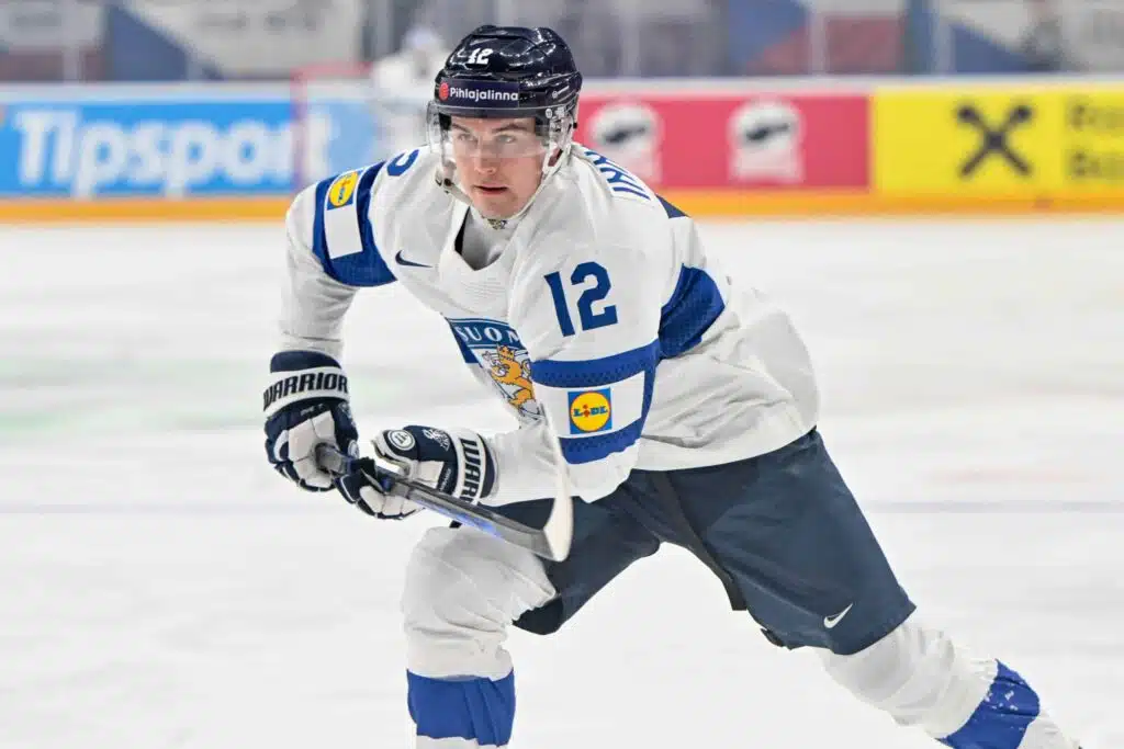 Maitojunalla Eurooppaan palannut Leijonien tähtihyökkääjä aloitti Ruotsissa mykistävällä tavalla