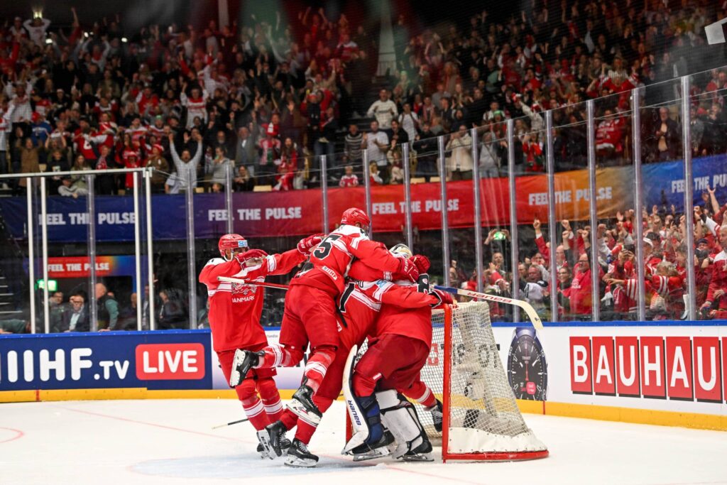 Haastattelu: Tanskan Liiga-jätti Oliver Lauridsen muistelee legendaarista Kanada-voittoa - "Oli kyllä uskomatonta" Tanska juhlii MM-kisoissa Kanada-voittoa