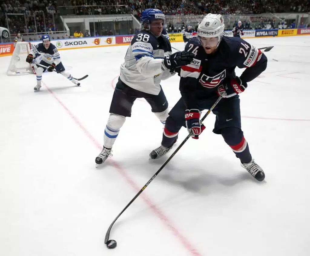 Yhdysvaltain MM-hyökkääjä Columbus Blue Jacketsiin