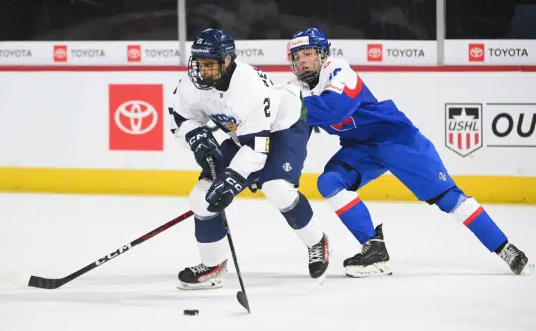 Nuorten Leijonien uusi kasvo haluaa vakioroolin suurseurasta: ”Siinä on vaikea lyödä sisään”