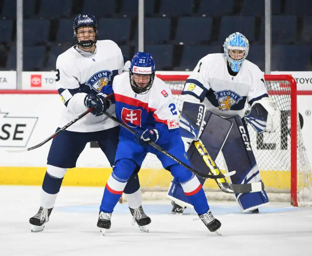 Pikkuleijonat pääsee kovaan testiin – näillä kentillä haastamaan Kanadaa