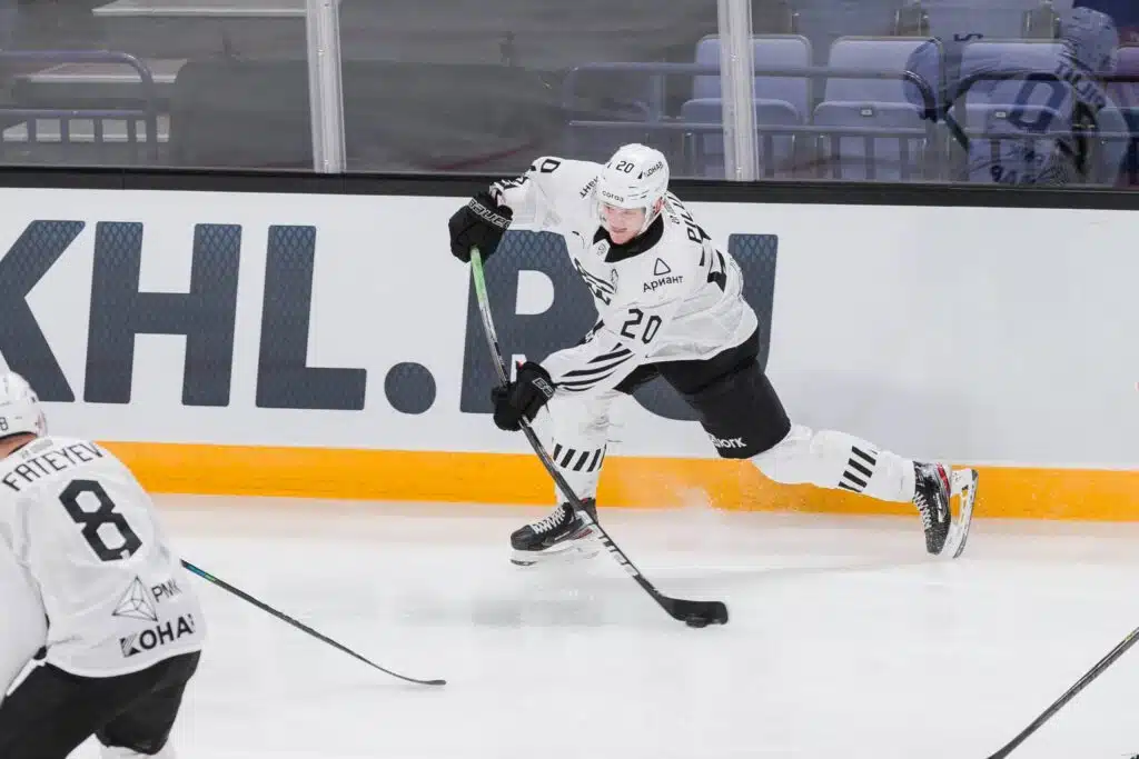 Neljä peliä ja kausi katkolle – maajoukkuetähdellä surullinen startti