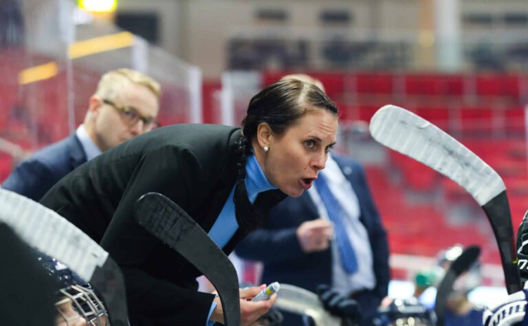 HIFK kaatui – ex-Naisleijonalle kylmä suihku