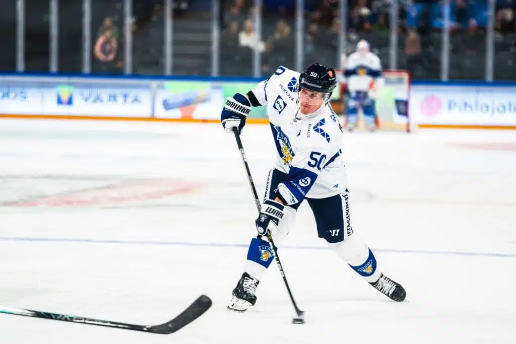 Leijona-puolustajalle pitkä huili