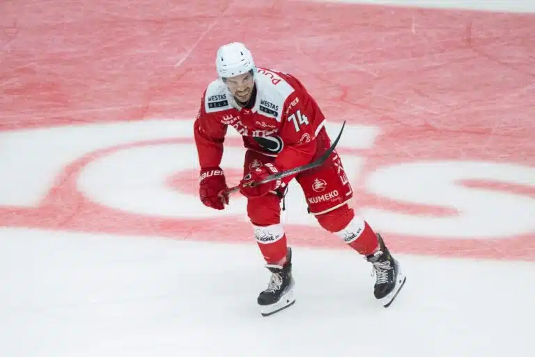 Hopealeijona: ”Urani suurin kunnia” – Liiga-seura julkisti ison päätöksen