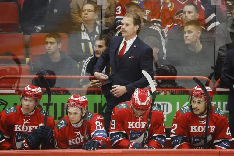 Olli Jokinen piiskasi HIFK:n uuteen iskuun – kertoo nyt, mikä muuttui
