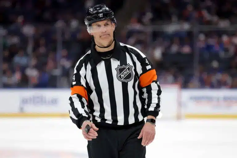 Lähde: NHL ja IIHF virittelevät muutosta tuomarilinjaan