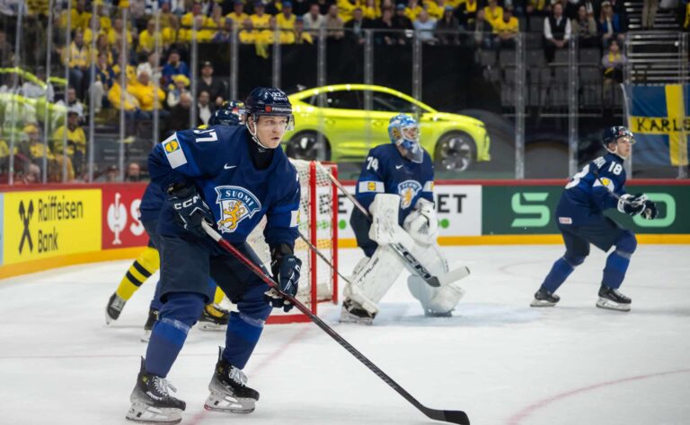 Leijonien tähtipuolustajalta fantastinen alku NHL:ssä