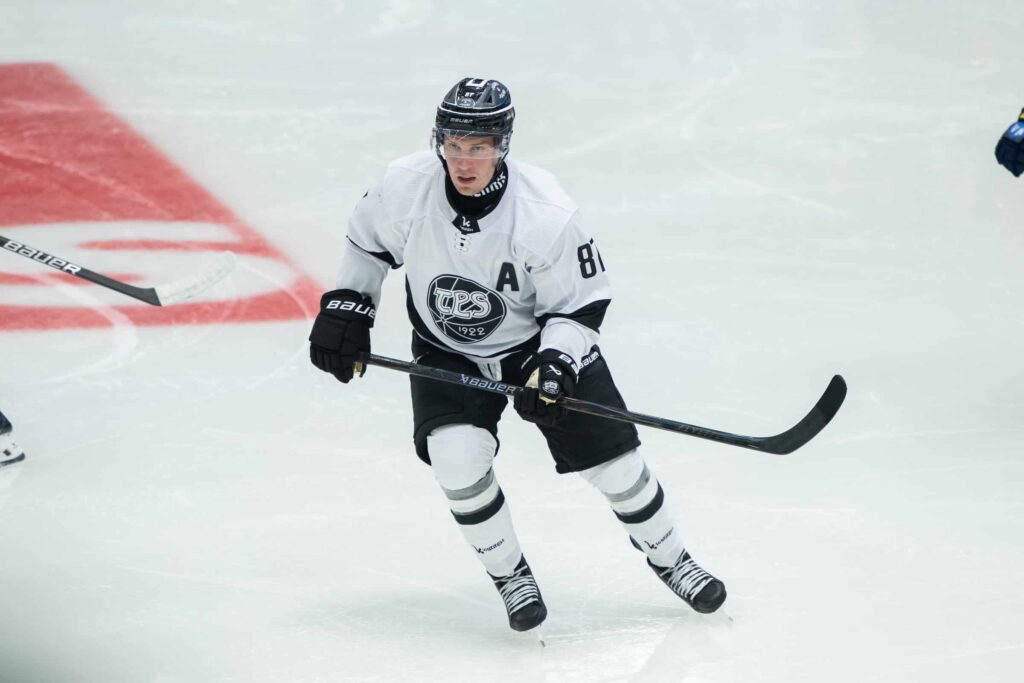 Liiga-valmentaja avasi suunsa kohuhankinnasta – ”Huipputason laukaus”