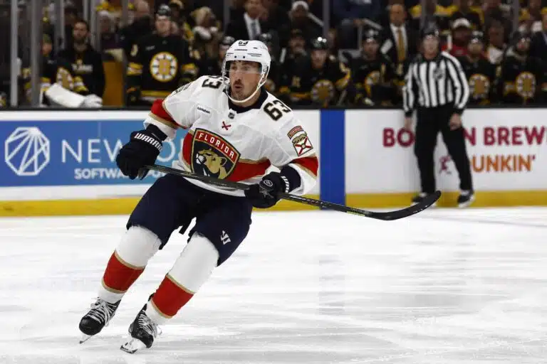 Kanadan NHL-tähti ylsi harvinaiseen kerhoon