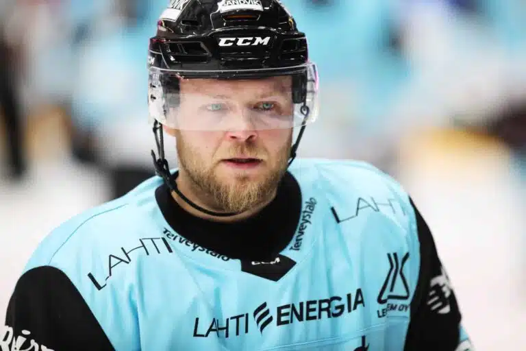 Suomalaiselta uusi aluevaltaus – ex-kiekkotähdelle huippupesti NHL:stä