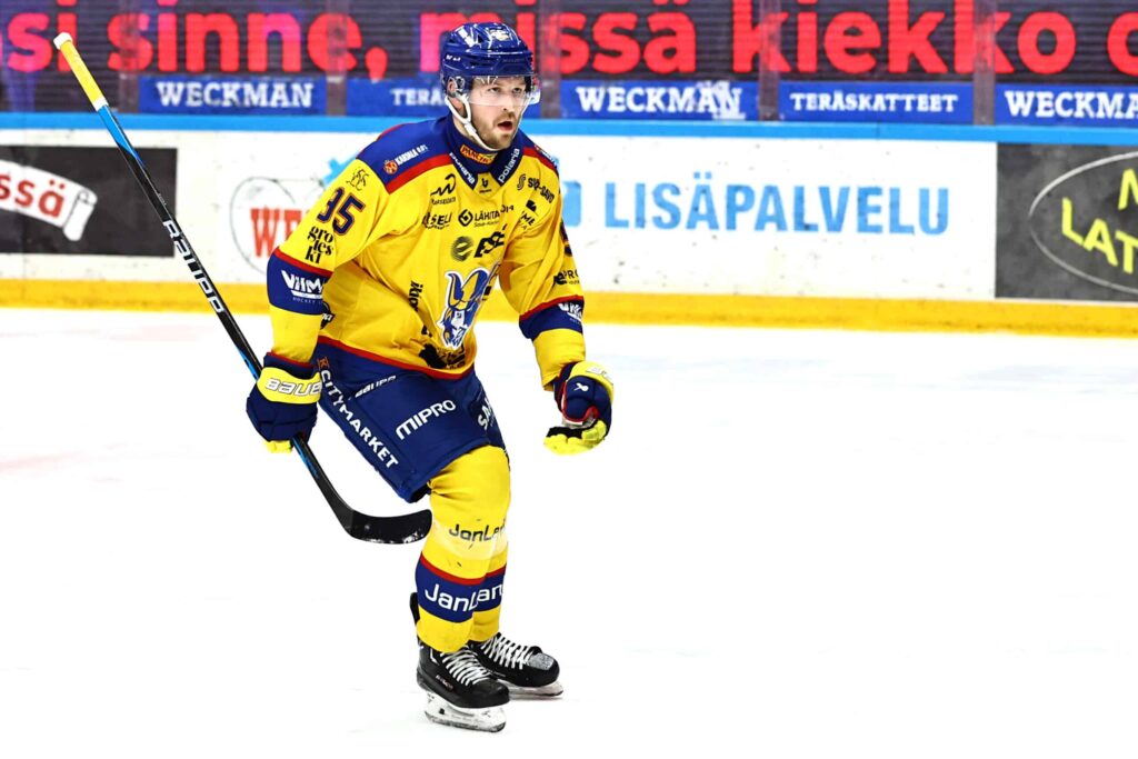 Maajoukkuehyökkääjä päätyi kovaan ratkaisuun – nämä sanat jäivät kaikumaan