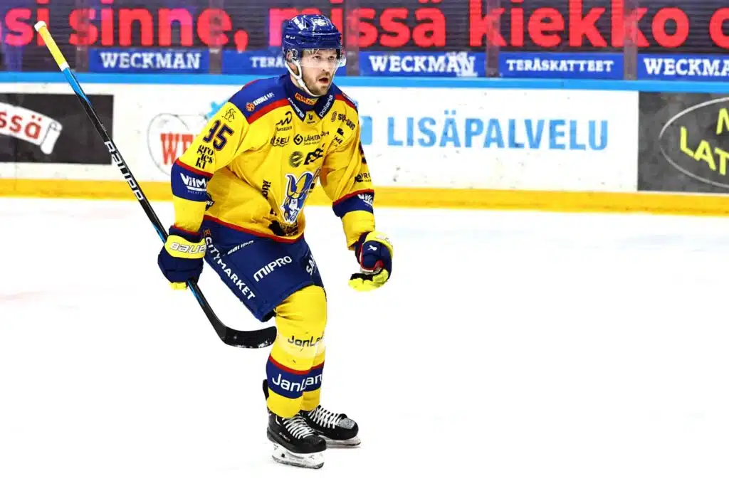 Maajoukkuehyökkääjä päätyi kovaan ratkaisuun – nämä sanat jäivät kaikumaan