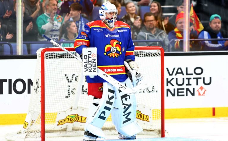 Jokeri-vahvistus vakuutti heti – tähti löi mustaa valkoiselle