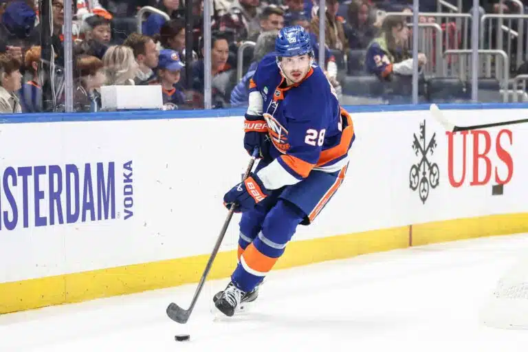 Mikko Rantanen näki punaista – nyt NHL-seura vihjaa yllättävästä paluusta