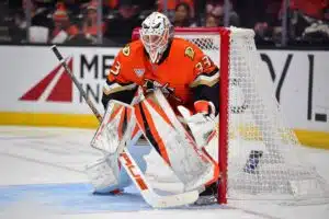 Suomalaisvahti seisoi päällään NHL:ssä – tästä syystä mikään ei muutu