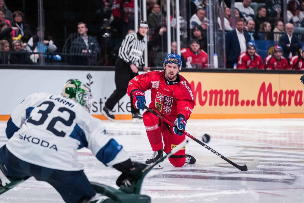 Tshekin maalitykki Filip Chlapik