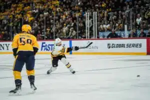 Ura näytti hiipuvan – nyt 35-vuotias NHL-tähti puhuu jo olympialaisista