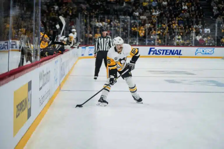 Pökerryttävä arvio supertähden kohtalosta – NHL-toimittaja veti kanin hatusta