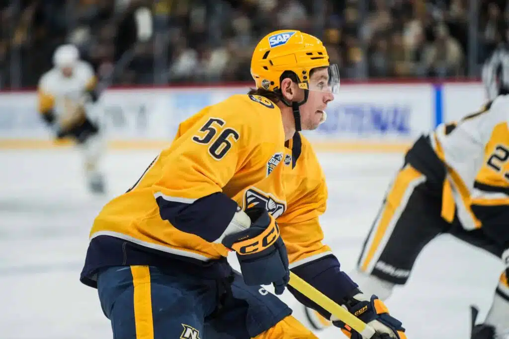 Leijona-hyökkääjä väläytteli – iso laiva kääntymässä?