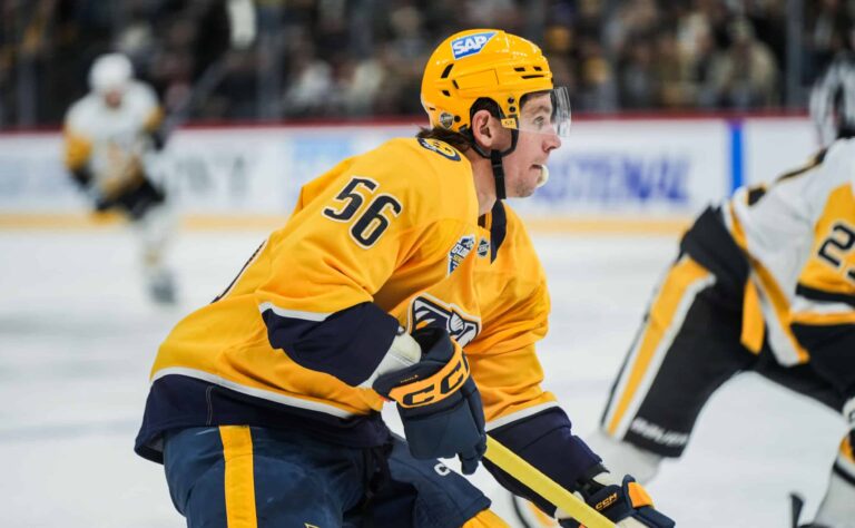 Leijona-hyökkääjä väläytteli – iso laiva kääntymässä?