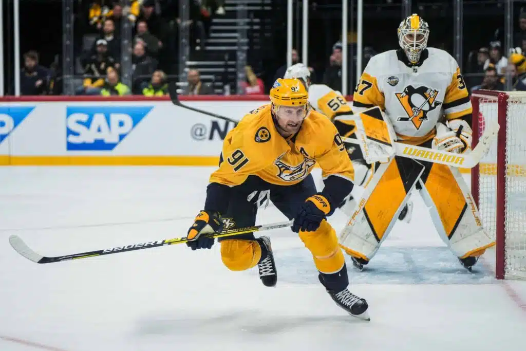 Steven Stamkosilta hersyvä kommentti Juuse Saroksesta