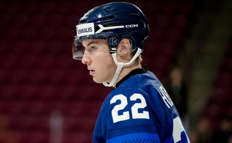 Uinunut Nuoret Leijonat kukistettiin – tähtihyökkääjä löi tylyt faktat: ”Kolmas erä näytti sen”