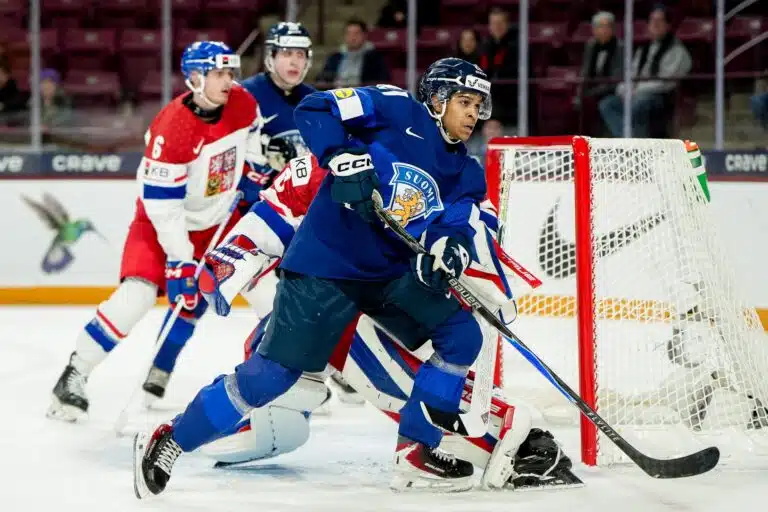 Nuorten Leijonien tähtihyökkääjä kohtaa uuden haasteen – tämä voi muuttaa kaiken