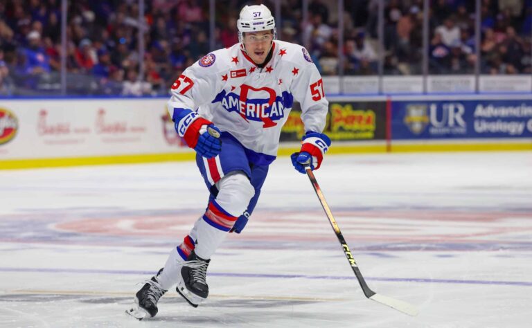 Nuoret Leijonat tosipaikan edessä – tämä mörssäri päästetään irti